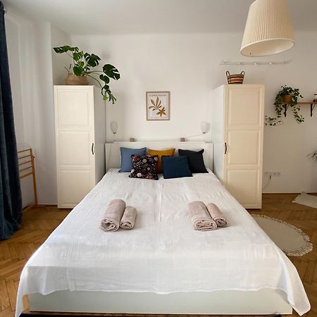 Quiet Apartment Near Buda Castle Boedapest Buitenkant foto