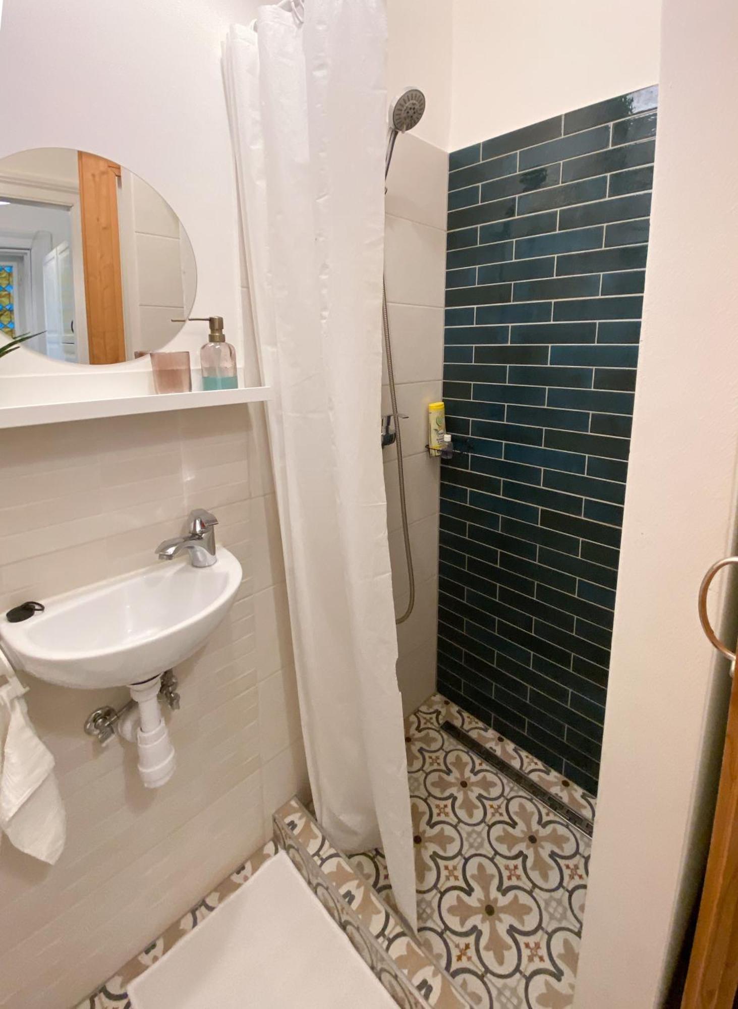 Quiet Apartment Near Buda Castle Boedapest Buitenkant foto